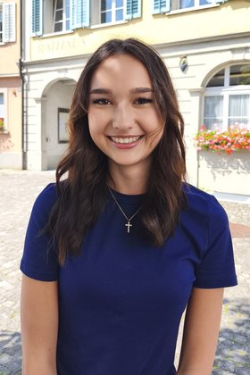 Larissa Hohl.jpg
